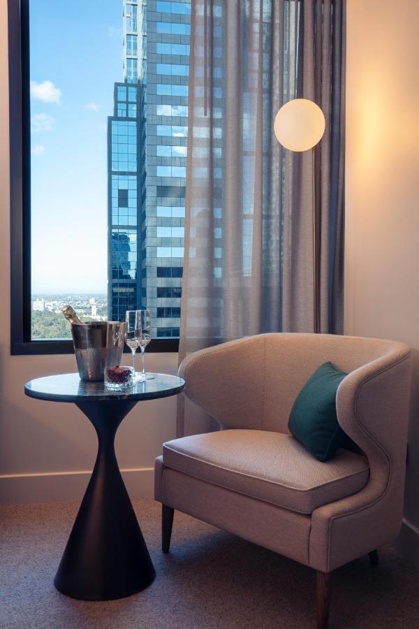 Next Hotel Melbourne, Curio Collection By Hilton المظهر الخارجي الصورة A room at the hotel