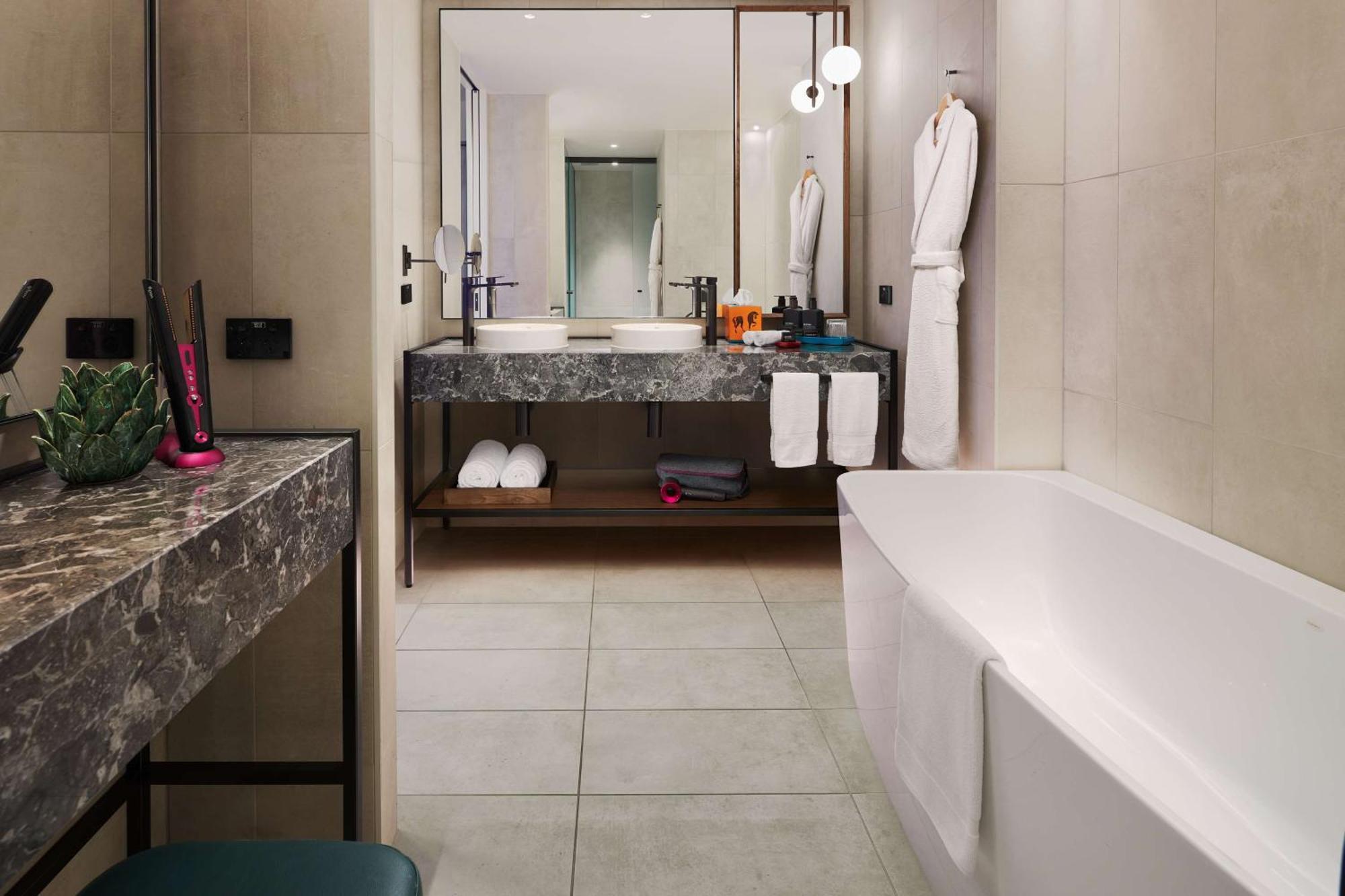Next Hotel Melbourne, Curio Collection By Hilton المظهر الخارجي الصورة